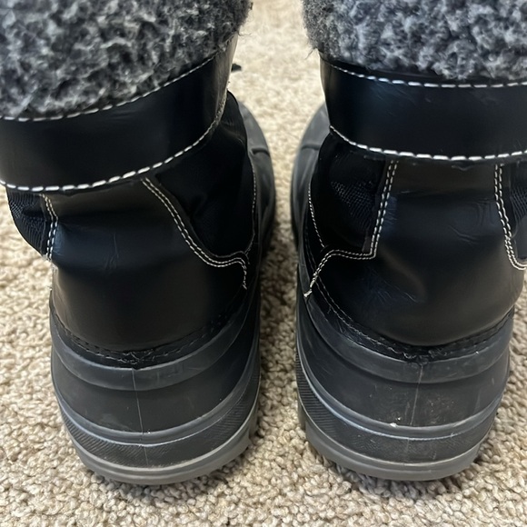 Boys Snow Boot size 3 - Picture 5 of 7